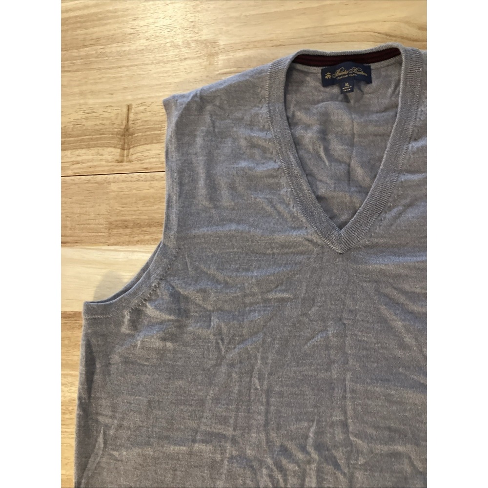 Brooks Brothers Men's XL Gray Merino Wool Italian Yarn Golf Sweater Vest